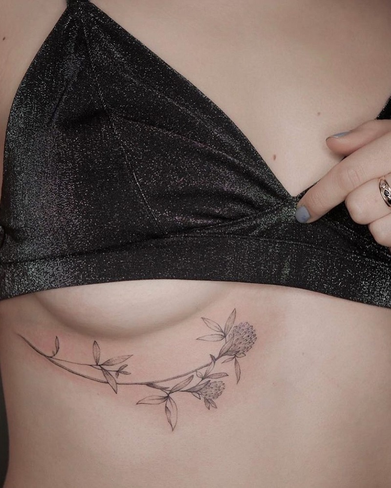 Underbust tattoo4