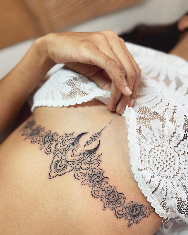 Underbust tattoo8